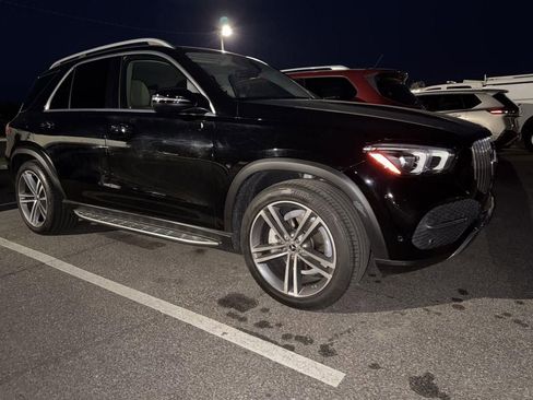 Used 2021 Mercedes-Benz GLE 350 w/ 3rd Row Seat Package image 4