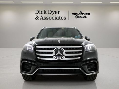 Used 2026 Mercedes-Benz GLS 580 4MATIC image 8