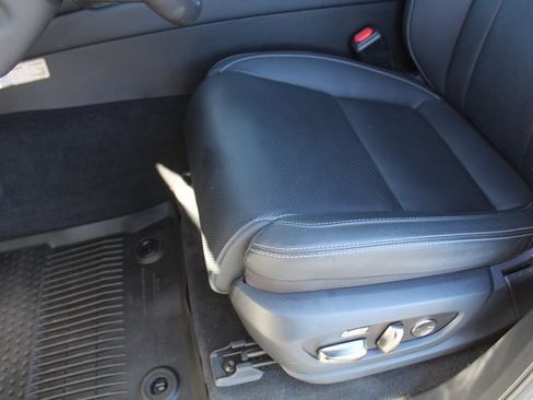 Used 2024 Lexus LX 600 4WD w/ Luxury Package image 46