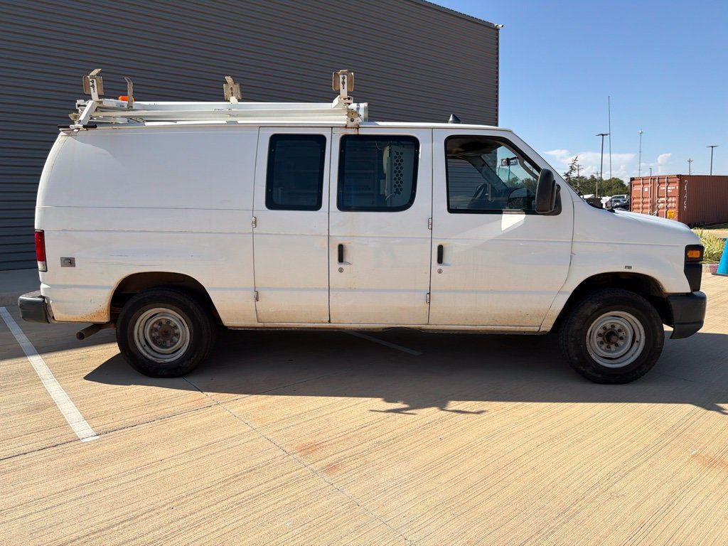 Used 2011 Ford E-250 and Econoline 250 RWD image 2