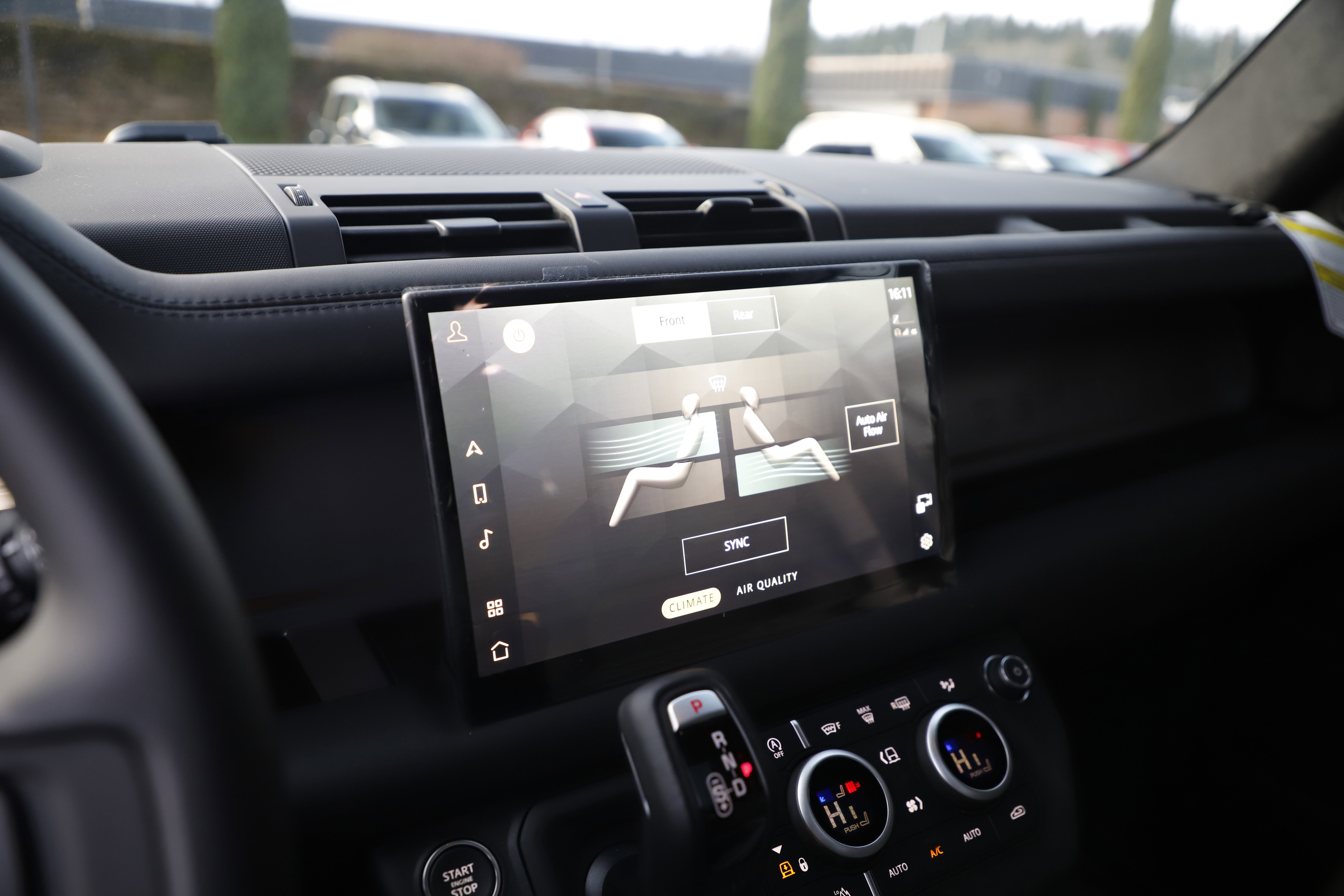New 2025 Land Rover Defender 110 X AWD/4WD image 22