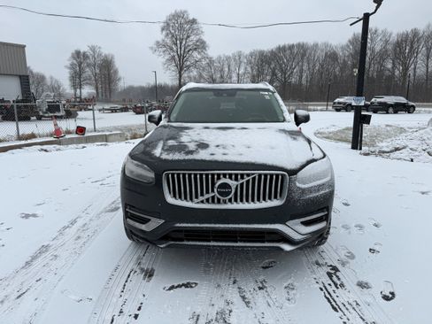 Used 2022 Volvo XC90 T6 Inscription w/ Advanced Package image 4