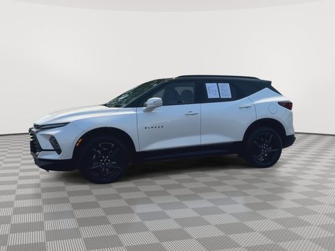 Certified 2025 Chevrolet Blazer RS w/ Driver Confidence II Package AWD/4WD image 5