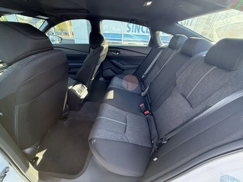 Used 2025 Honda Accord Sport image 9