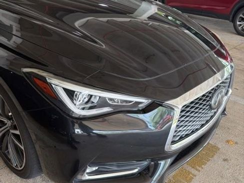 Used 2019 INFINITI Q60 3.0t Luxe w/ Essential Package RWD image 19