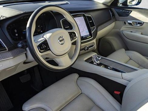 Used 2023 Volvo XC90 B6 Ultimate w/ Protection Package Premier image 10