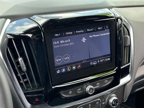 Used 2023 Chevrolet Traverse LT image 20