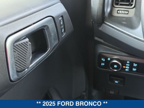 New 2025 Ford Bronco Badlands AWD/4WD image 46