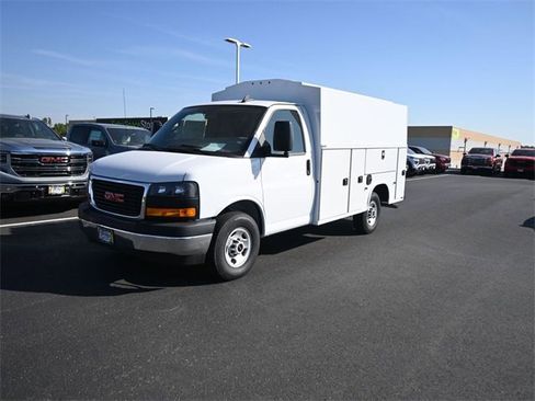 New 2025 GMC Savana 3500 w/ Power Convenience Package image 4