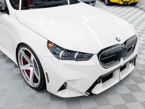 Used 2025 BMW M5 w/ Carbon Package AWD/4WD image 15