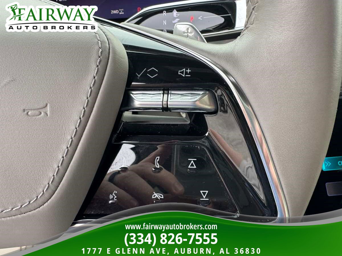 Used 2026 Cadillac Escalade Platinum Sport w/ LPO, ONYX Package AWD/4WD image 21