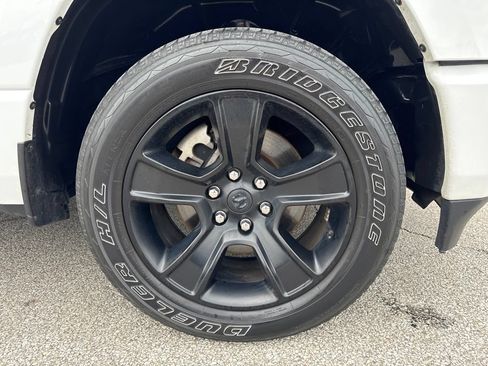 Used 2024 RAM 1500 Big Horn AWD/4WD image 45