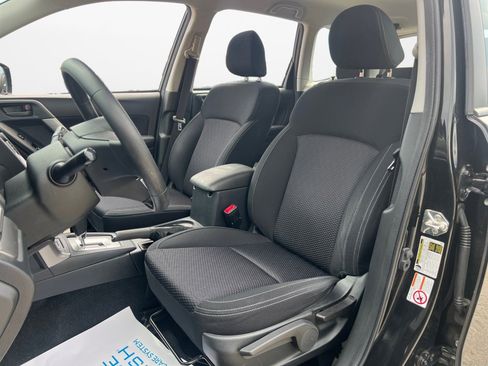Used 2018 Subaru Forester 2.5i w/ Protection Package #1 AWD/4WD image 9
