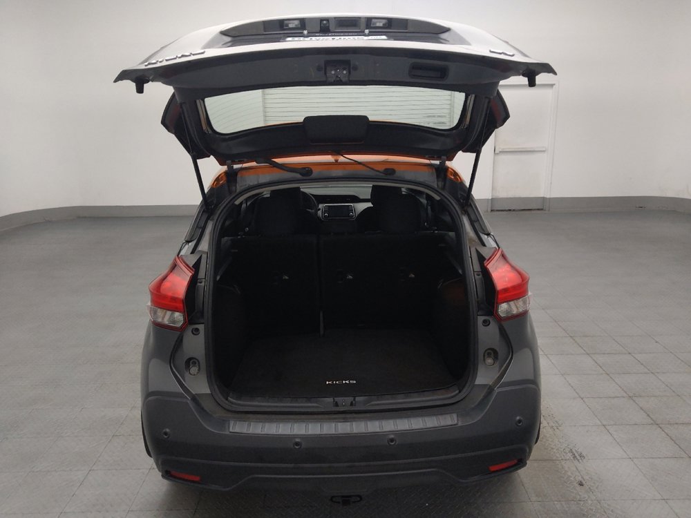 Used 2020 Nissan Kicks SV FWD image 29