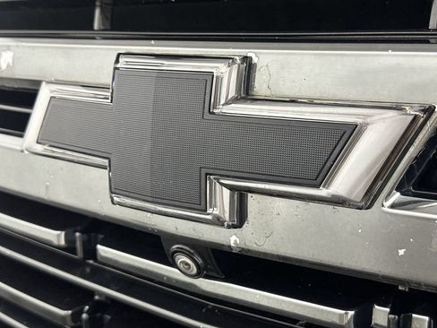 Used 2022 Chevrolet Suburban RST w/ Luxury Package AWD/4WD image 35