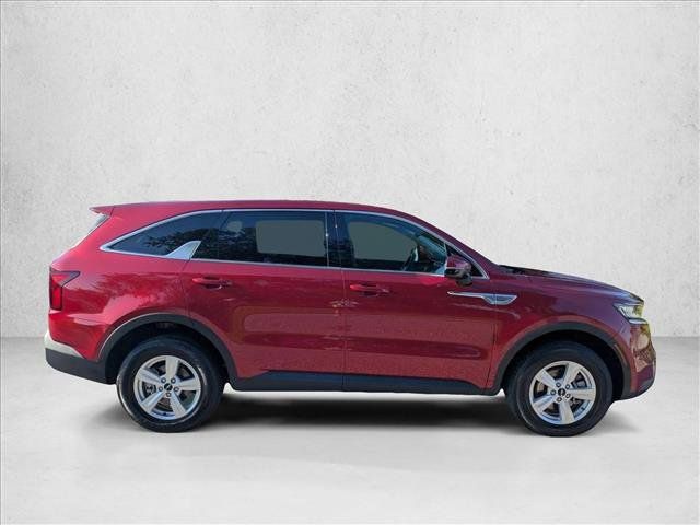 Used 2023 Kia Sorento LX AWD/4WD image 4