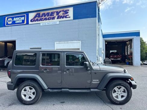 Used 2017 Jeep Wrangler Unlimited Sport w/ Quick Order Package 24S AWD/4WD image 7