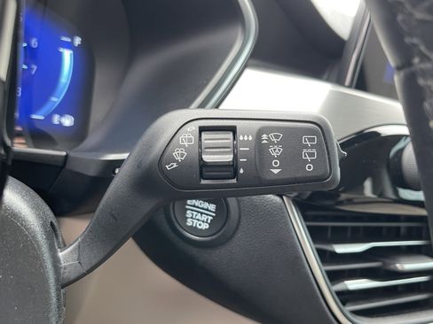 Used 2022 Ford Escape Titanium w/ Class II Trailer Tow Package image 22