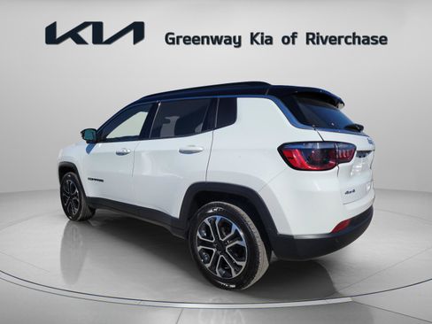 Used 2024 Jeep Compass Limited image 4