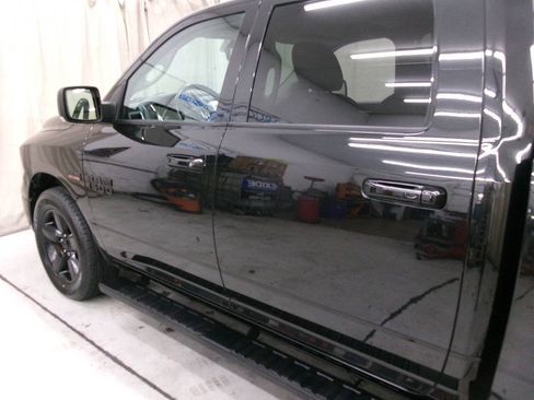 Used 2018 RAM 1500 Big Horn AWD/4WD image 9