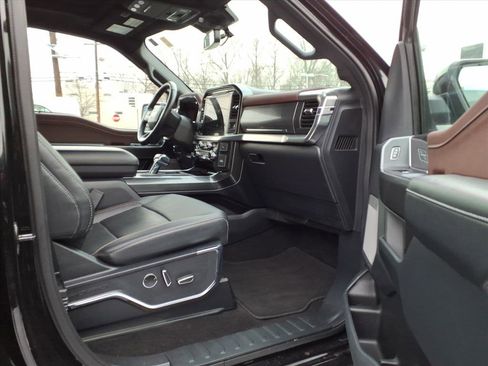 Used 2022 Ford F150 Lariat w/ Equipment Group 502A High image 16