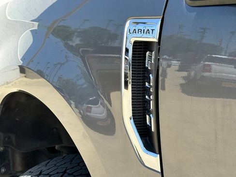 Used 2021 Ford F250 Lariat w/ Lariat Value Package AWD/4WD image 22