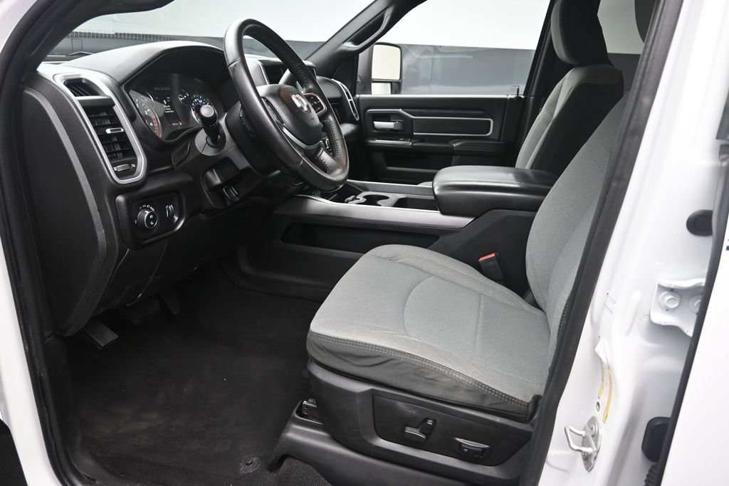 Used 2024 RAM 2500 Big Horn w/ Off Road Package AWD/4WD image 17