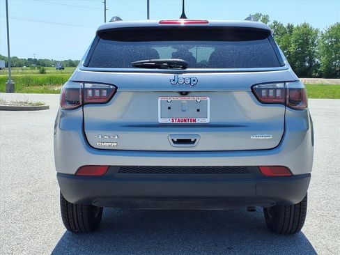 Used 2019 Jeep Compass Latitude AWD/4WD image 25