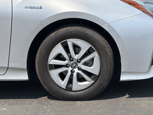 Used 2016 Toyota Prius Four w/ Advanced Technology Package FWD image 37