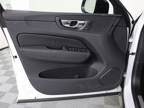 Used 2026 Volvo XC60 B5 Plus AWD/4WD image 17