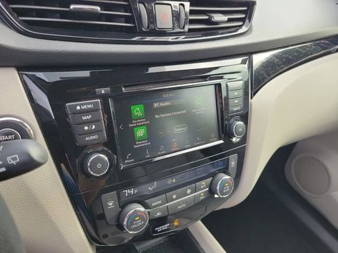 Used 2022 Nissan Rogue Sport SL FWD image 21