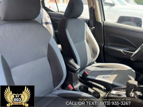 Used 2023 Nissan Versa SV FWD image 12