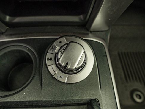 Used 2019 Toyota 4Runner Limited AWD/4WD image 28