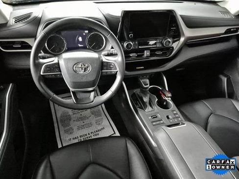 Certified 2024 Toyota Highlander XLE image 10
