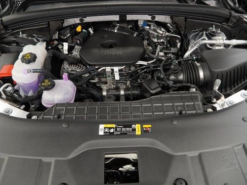 New 2026 Jeep Grand Cherokee Altitude image 37