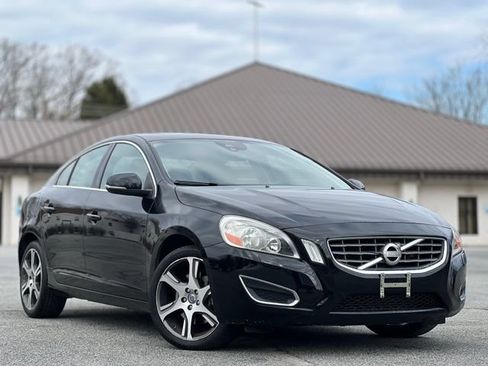 Used 2013 Volvo S60 T5 FWD image 3