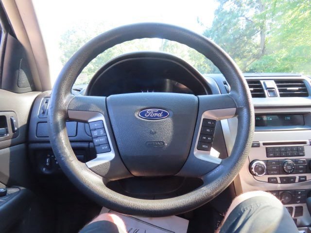 Used 2011 Ford Fusion SE FWD image 27