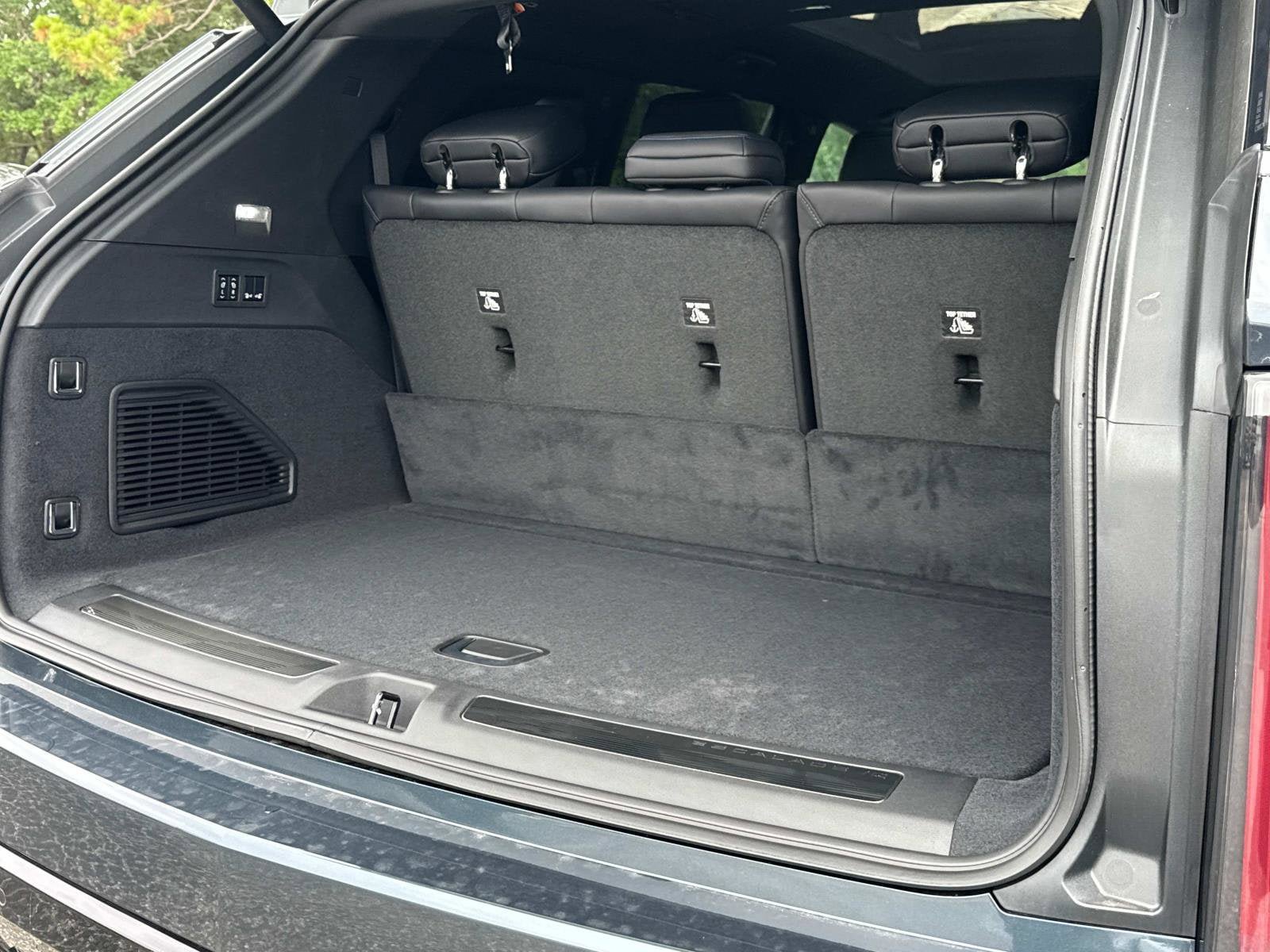 New 2025 Cadillac Escalade IQ Luxury 1 AWD/4WD image 31