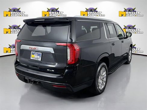 Used 2022 GMC Yukon XL SLE image 5