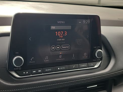 Used 2023 Nissan Rogue SV FWD image 23