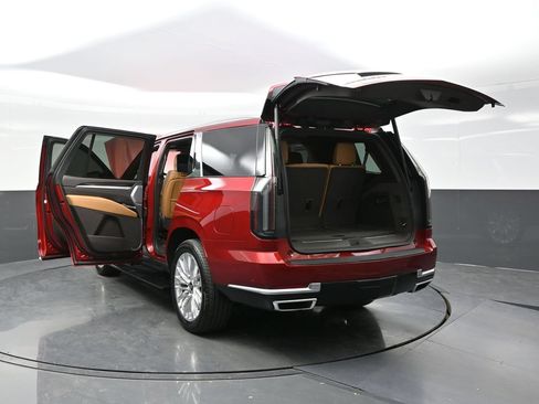 Certified 2025 Cadillac Escalade Premium Luxury w/ Touring Package AWD/4WD image 52