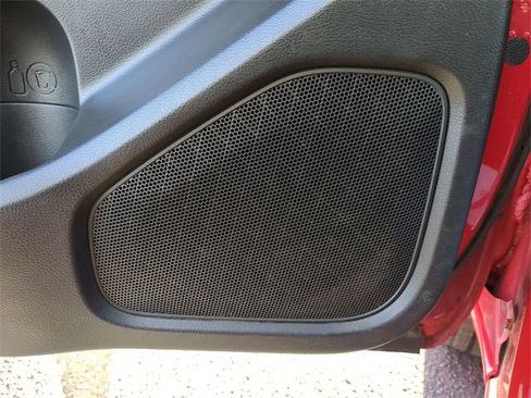 Used 2023 Nissan Frontier SV image 21