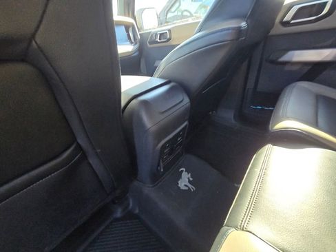 Used 2023 Ford Bronco Wildtrak image 18