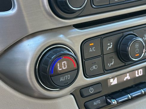 Used 2018 GMC Yukon Denali w/ Denali Ultimate Package image 30