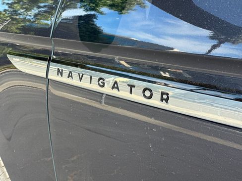 New 2026 Lincoln Navigator L Reserve AWD/4WD image 27