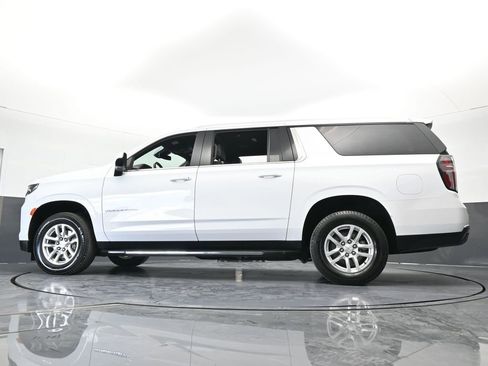 Used 2024 Chevrolet Suburban LT image 62