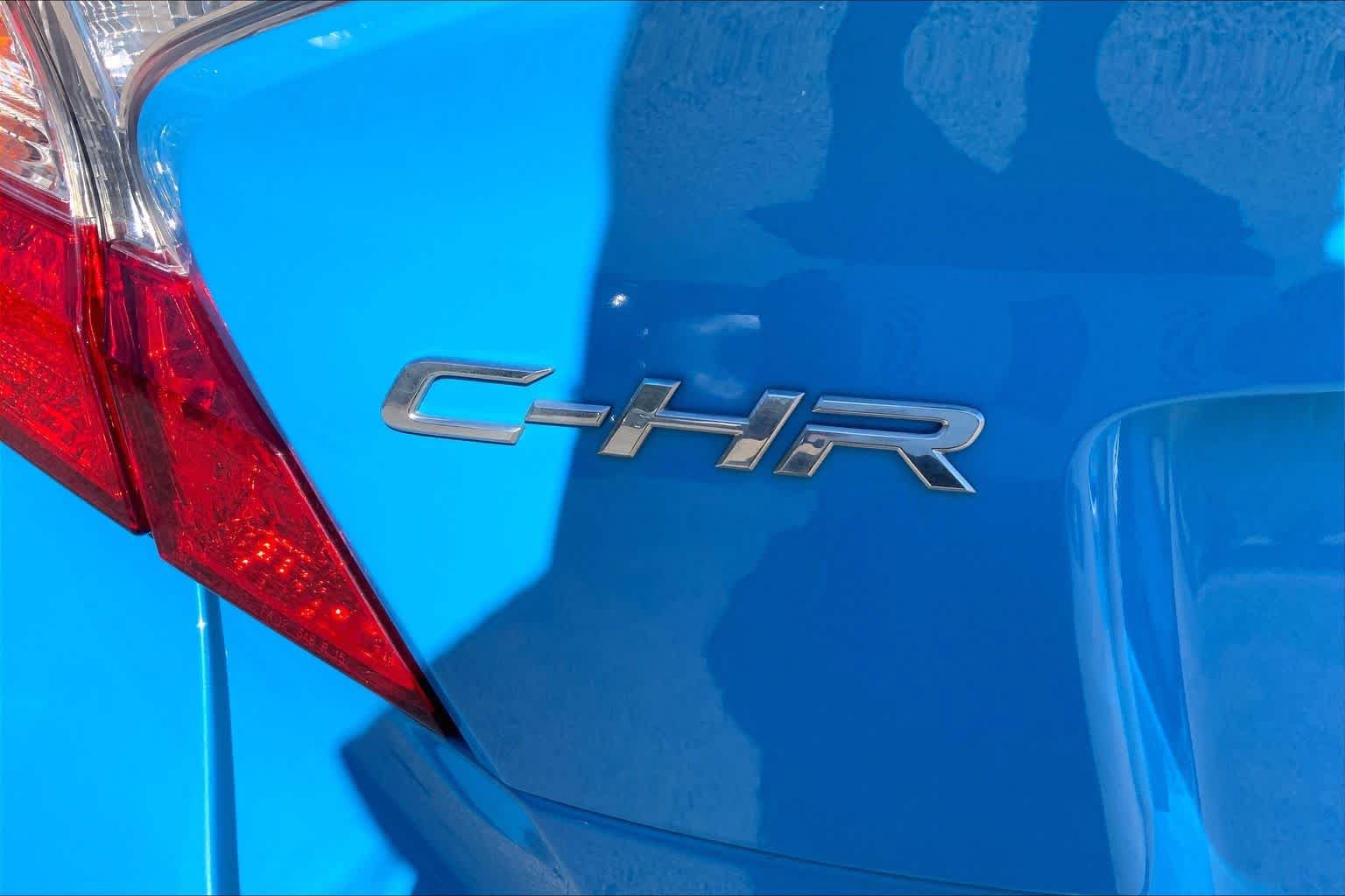 Used 2019 Toyota C-HR XLE FWD image 10