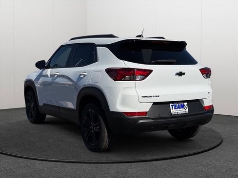 New 2026 Chevrolet TrailBlazer LT w/ Convenience Package FWD image 4