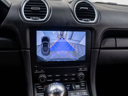 Certified 2021 Porsche 718 Cayman image 24