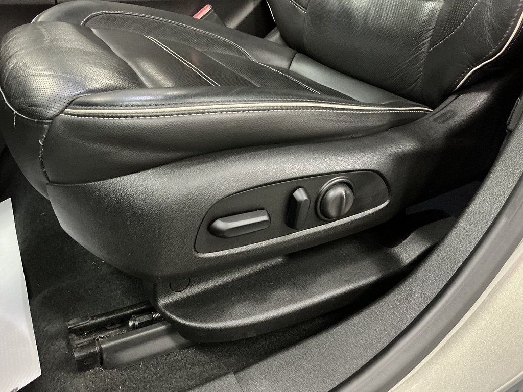 Used 2018 GMC Acadia Denali AWD/4WD image 17
